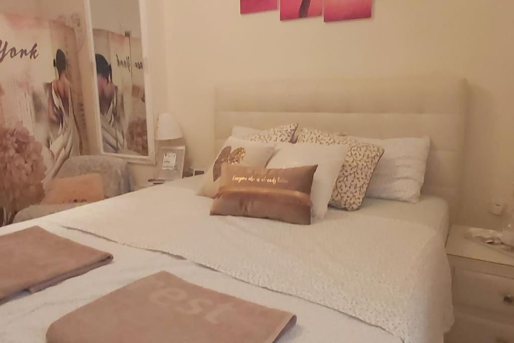 Theano'S Cozy & Quiet Lux Central Flat - Wifi & Full Amenities Patras Exterior foto