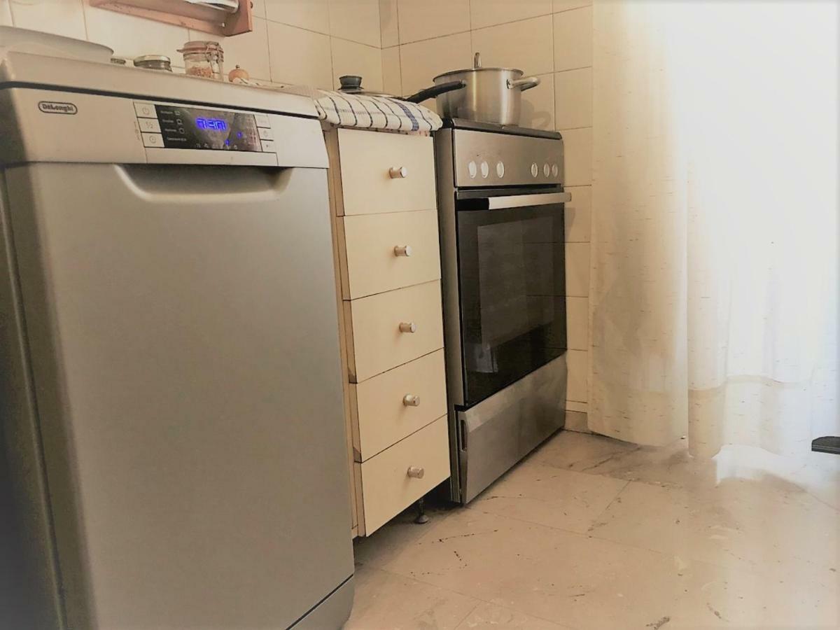 Theano'S Cozy & Quiet Lux Central Flat - Wifi & Full Amenities Patras Exterior foto